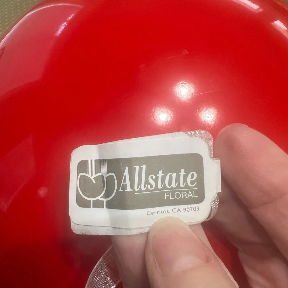14” Red Kisses Ceramic Balloon